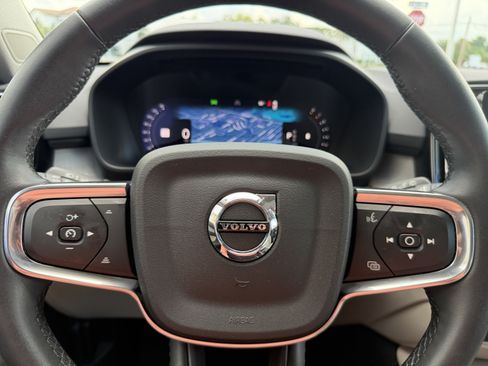 Used 2024 Volvo XC40 B5 Plus w/ Protection Package AWD/4WD image 31
