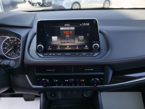 Certified 2026 Nissan Rogue SV AWD/4WD image 20