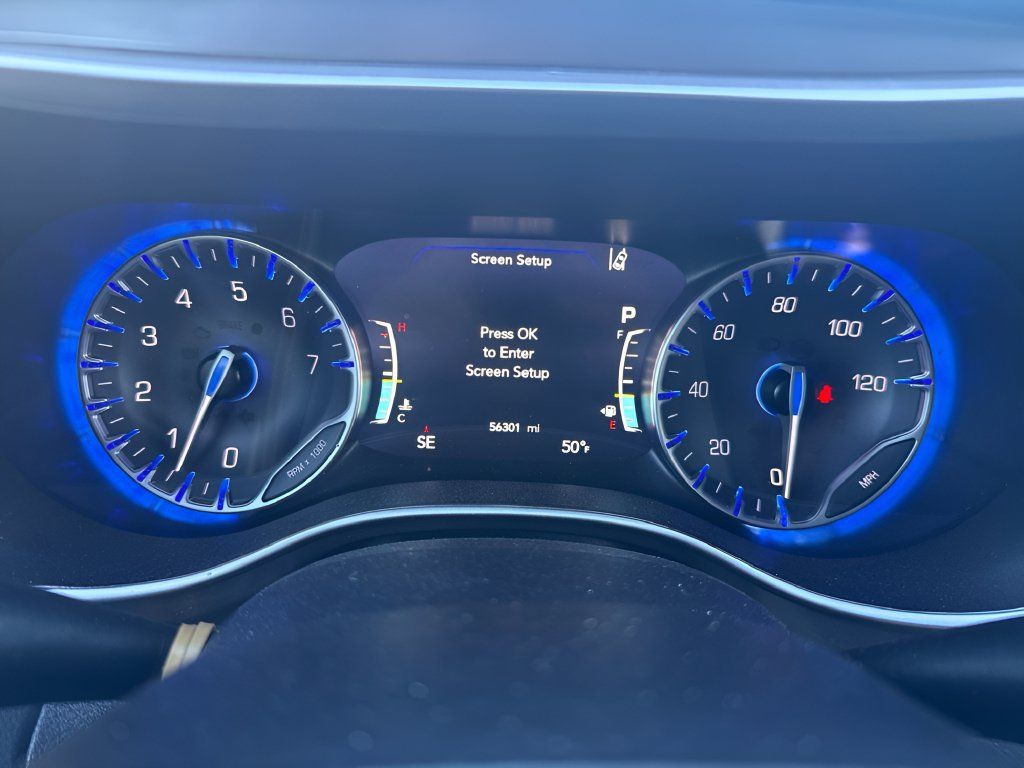Used 2026 Chrysler Pacifica Select FWD image 11