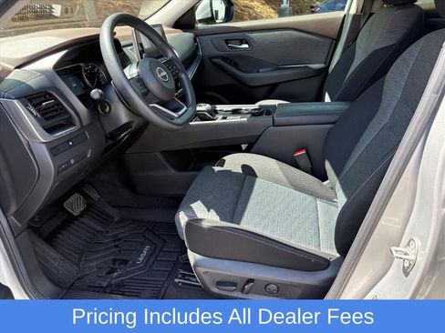 Used 2023 Nissan Rogue SV AWD/4WD image 17
