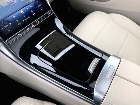 Certified 2026 Mercedes-Benz GLC 300 4MATIC image 7