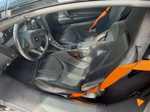 Used 2025 McLaren 750S Spider RWD image 11