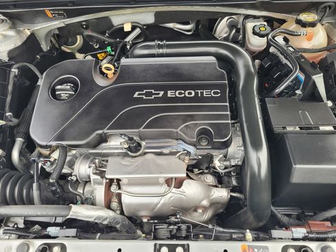 Used 2018 Chevrolet Malibu LS image 28