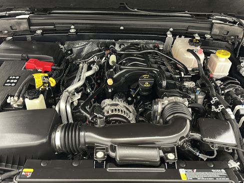 Used 2026 Jeep Gladiator Rubicon AWD/4WD image 27