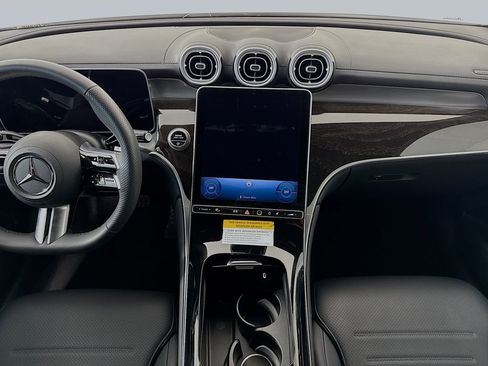 Certified 2025 Mercedes-Benz GLC 300 image 14