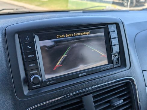 Used 2017 Dodge Grand Caravan GT image 17