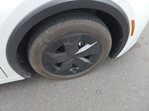 Used 2025 Toyota Prius LE FWD image 15