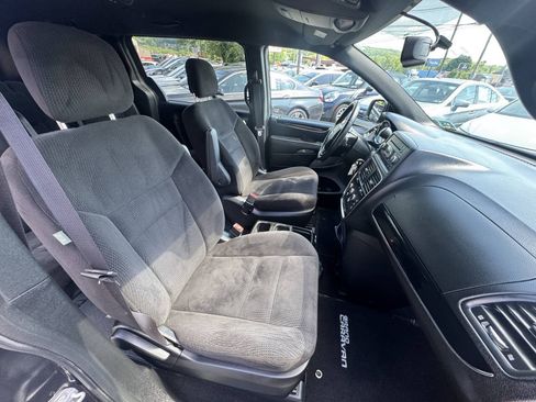 Used 2014 Dodge Grand Caravan SE FWD image 20