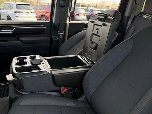 Used 2025 Chevrolet Silverado 2500 LT w/ Convenience Package image 28