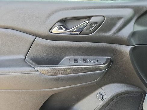 Used 2018 GMC Acadia SLT image 15