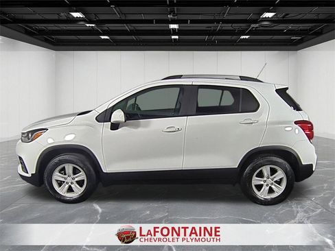 Certified 2022 Chevrolet Trax LT w/ LT Convenience Package image 5