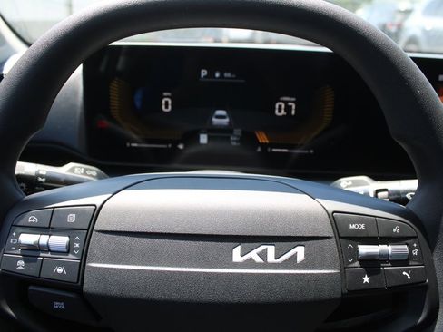 New 2026 Kia K4 LXS image 26