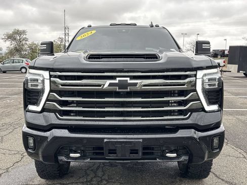 Used 2024 Chevrolet Silverado 2500 High Country w/ High Country Premium Package AWD/4WD image 32