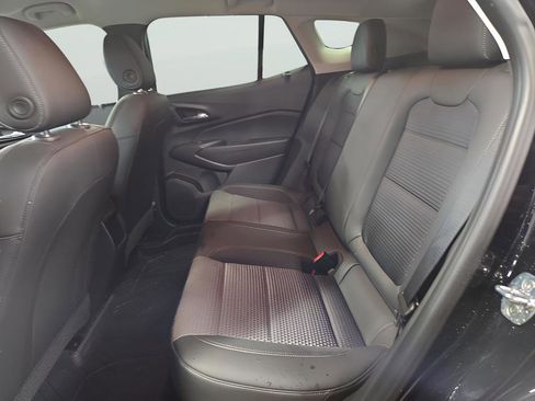 Used 2024 Chevrolet Trax LT w/ Driver Confidence Package image 9