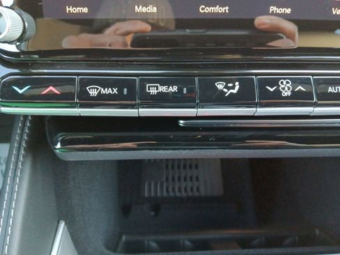 New 2026 Jeep Grand Wagoneer 4WD image 30