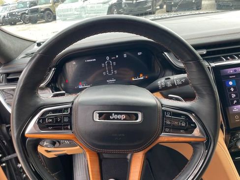 Used 2024 Jeep Grand Cherokee L Summit AWD/4WD image 32