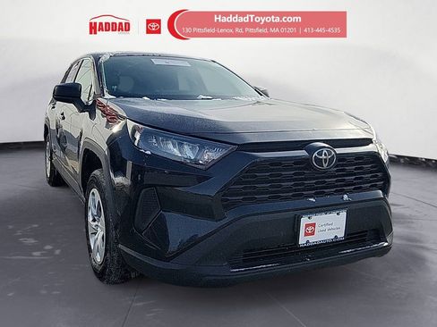 Certified 2022 Toyota RAV4 LE image 7