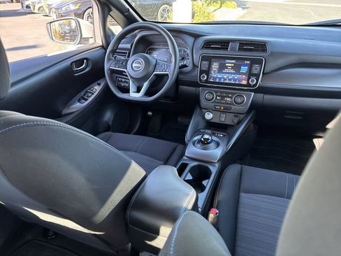 Certified 2025 Nissan Leaf S image 21