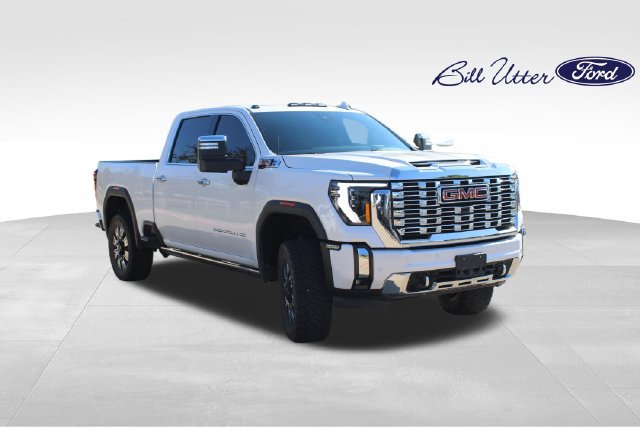 Used 2024 GMC Sierra 2500 Denali w/ Denali Reserve Package AWD/4WD image 3