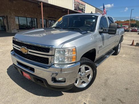 Used 2013 Chevrolet Silverado 2500 LT w/ Texas Edition image 2