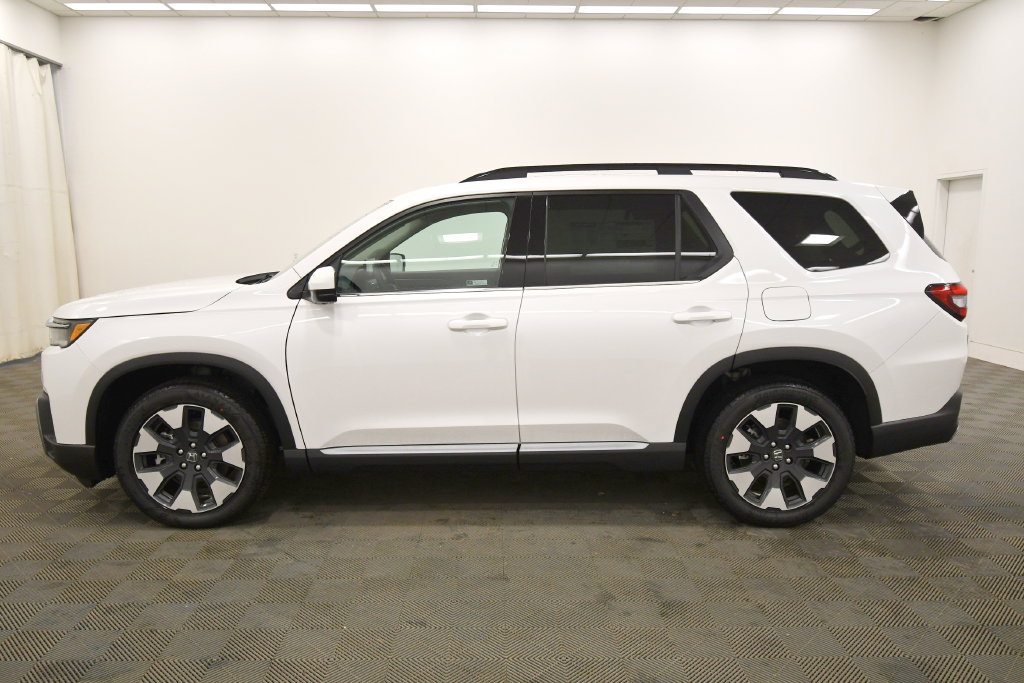 New 2026 Honda Pilot Touring image 4