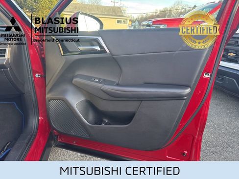 Used 2023 Mitsubishi Outlander 4WD Plug-In Hybrid image 33