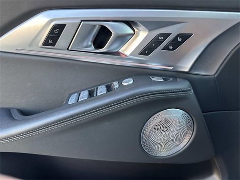 Used 2023 BMW XM w/ M Driver's Package image 18