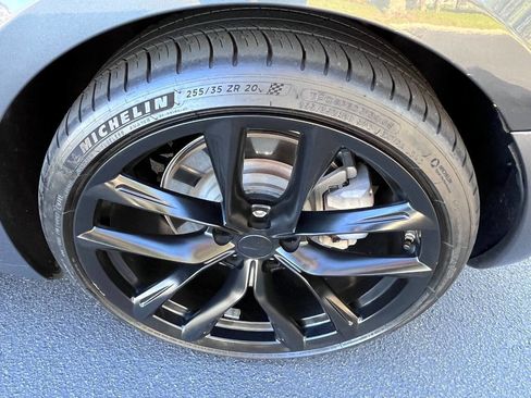 Used 2020 Tesla Model 3 Long Range image 18