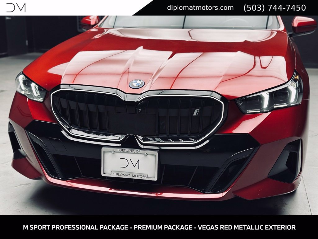 Used 2025 BMW i5 xDrive40 w/ M Sport Package AWD/4WD image 14