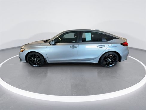 Used 2023 Honda Civic Sport image 4