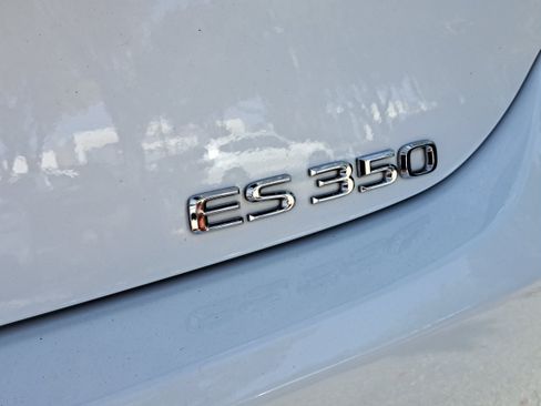 Used 2023 Lexus ES 350 F Sport w/ Accessory Package (Z1) FWD image 7