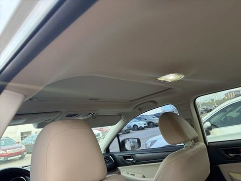 Used 2019 Subaru Outback 3.6R Limited w/ Popular Package #2 image 11