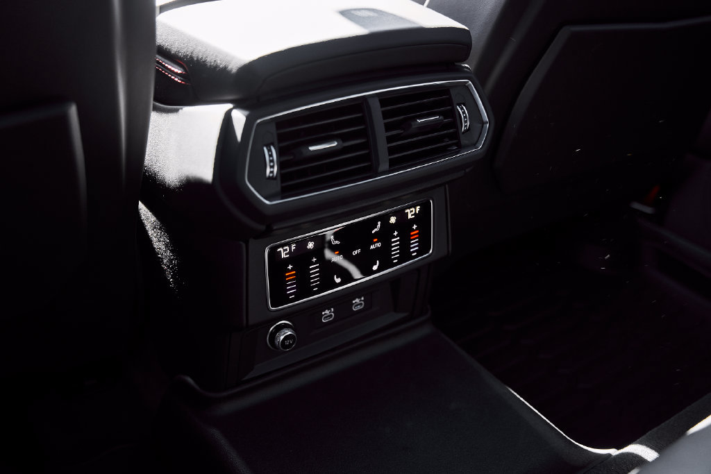 Used 2024 Lamborghini Urus S AWD/4WD image 53