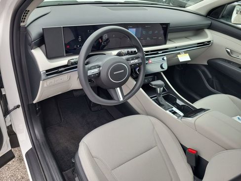 New 2026 Hyundai Tucson SEL FWD image 17