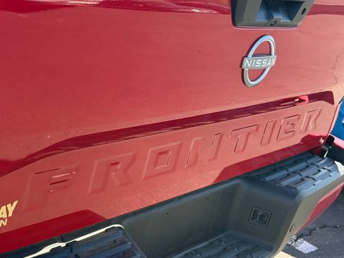 Certified 2025 Nissan Frontier SV image 8