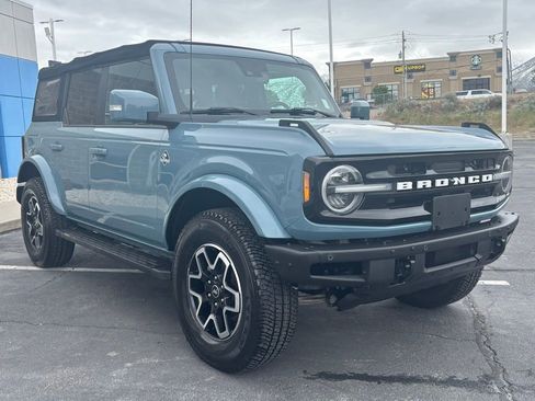 Used 2022 Ford Bronco Outer Banks AWD/4WD image 7