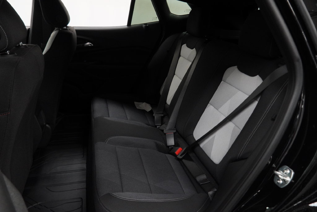 New 2026 Chevrolet Trax RS w/ Driver Confidence Package FWD image 5