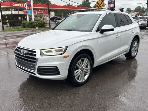 Used 2019 Audi Q5 2.0T Premium Plus w/ Premium Plus Package AWD/4WD image 5