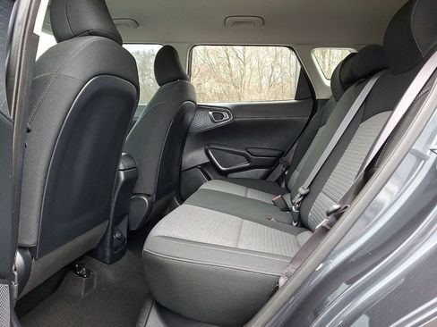 Used 2022 Kia Soul S image 10