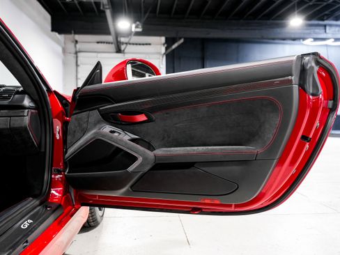 Used 2016 Porsche Cayman GT4 RWD image 23