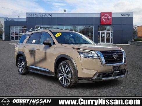 Used 2024 Nissan Pathfinder Platinum w/ Cargo Package AWD/4WD image 1