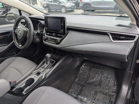 Used 2022 Toyota Corolla LE FWD image 13