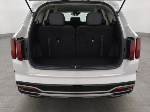 Used 2021 Kia Sorento S FWD image 29