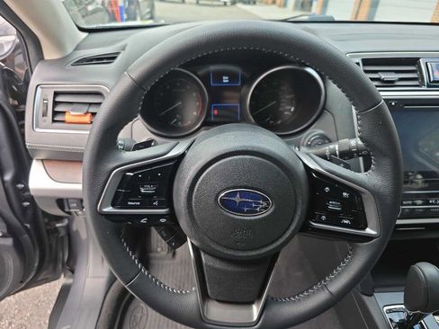 Used 2018 Subaru Outback 2.5i Limited image 12