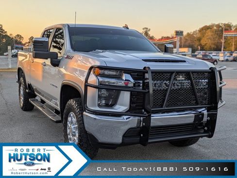 Used 2023 Chevrolet Silverado 2500 LT image 5