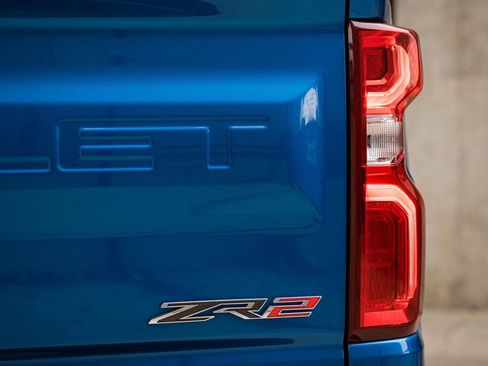 Used 2023 Chevrolet Silverado 1500 ZR2 w/ Technology Package image 6