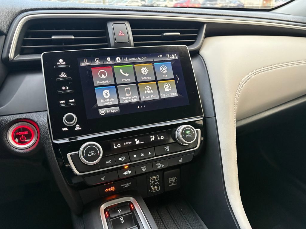 Used 2020 Honda Insight Touring image 16
