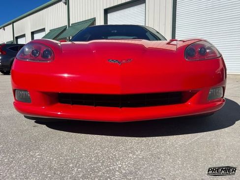 Used 2009 Chevrolet Corvette Coupe w/ Z51 Performance Package image 9