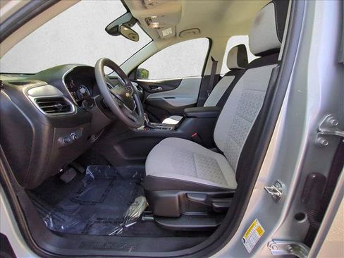 Used 2022 Chevrolet Equinox LS w/ Driver Confidence II Package FWD image 16