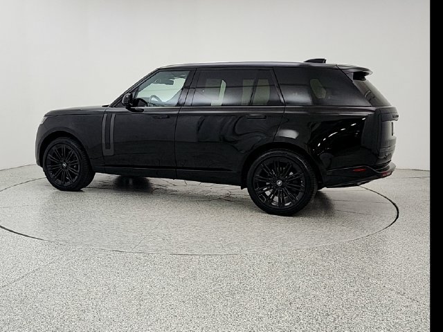 Used 2025 Land Rover Range Rover Long Wheelbase SE AWD/4WD image 7